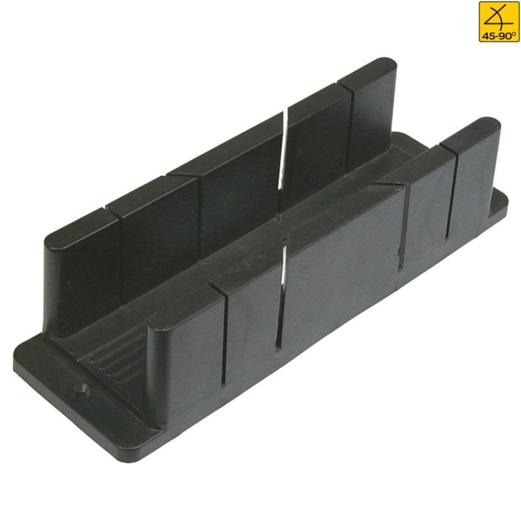 Vodilica za pilu šablona