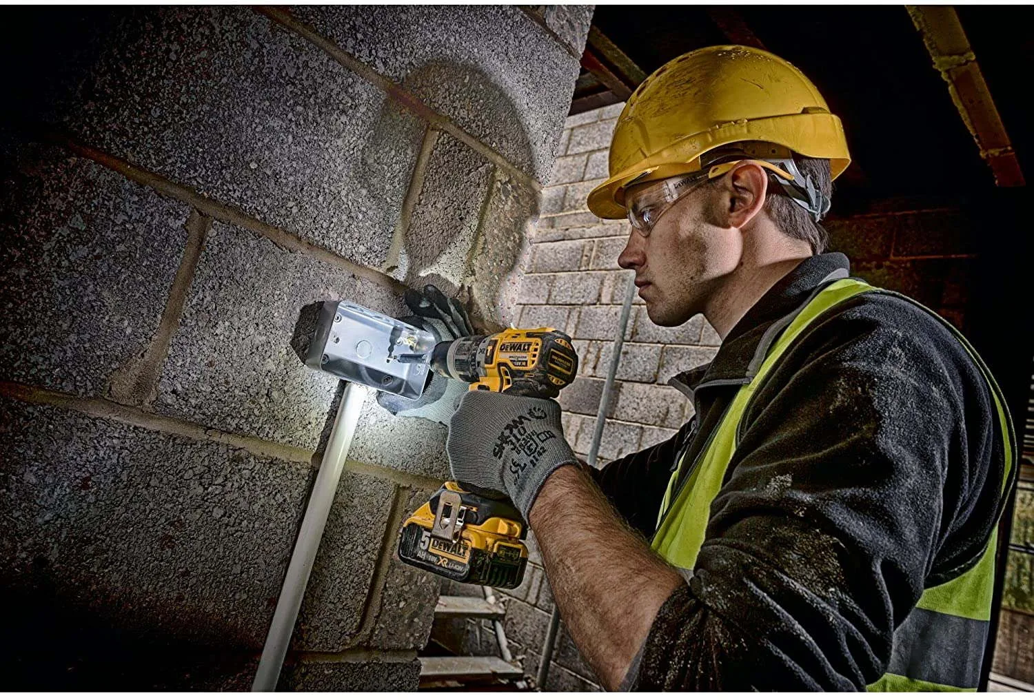 Aku udarna busilica Dewalt DCD796D2 18V XR 7