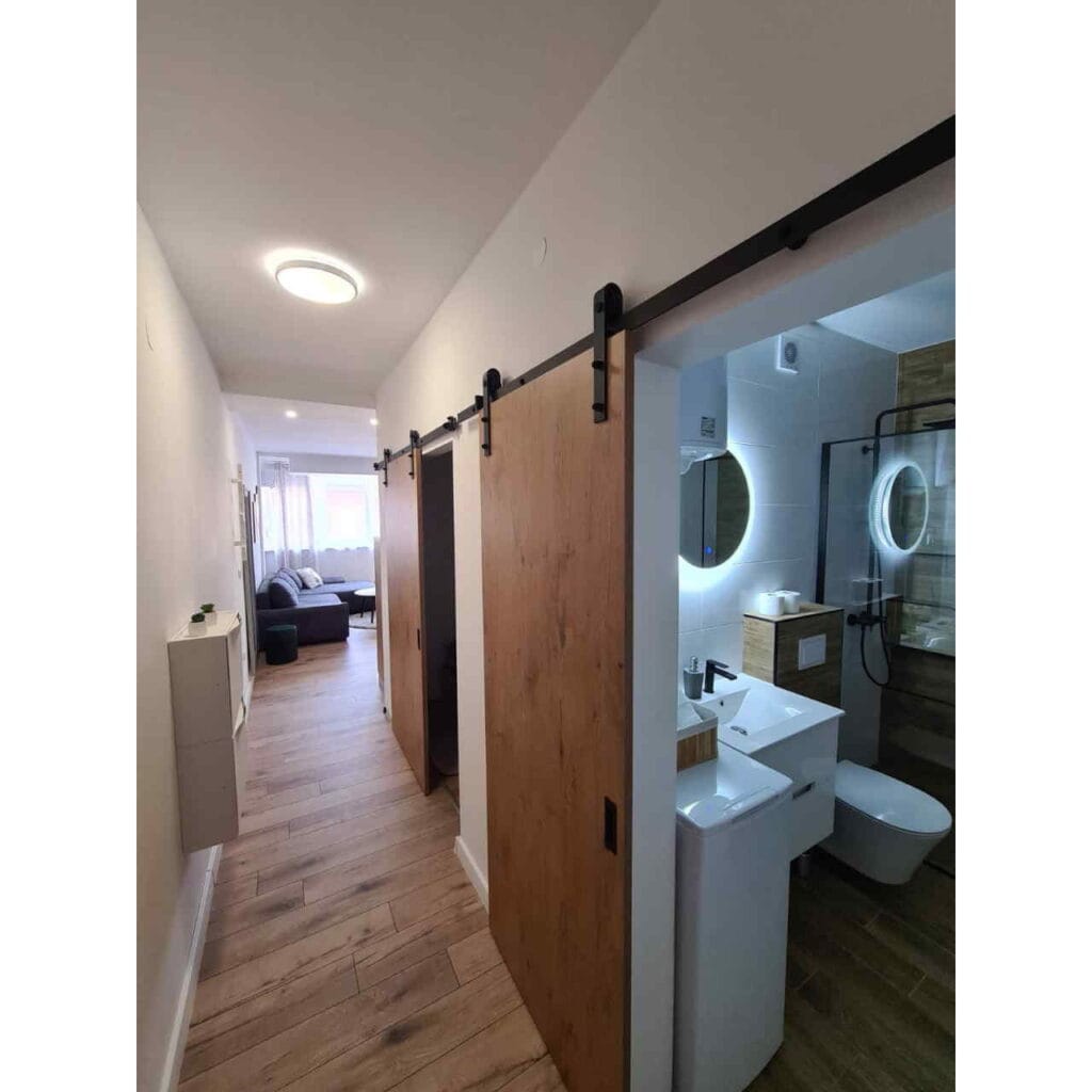 Okov za klizna vrata crni retro