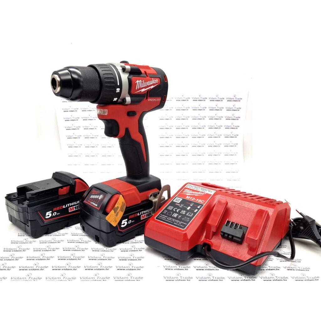 Milwaukee aku udarna bušilica M18 CBLDD-502C